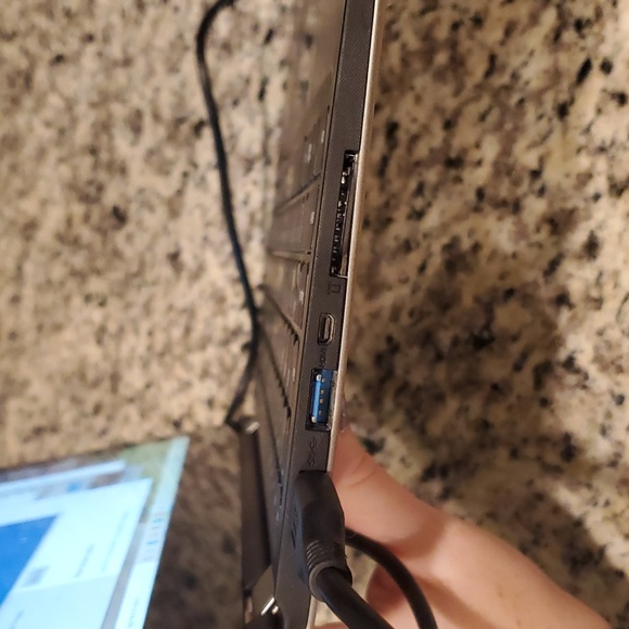 Lenovo Yoga 11.3" Laptop - Picture 10 of 10